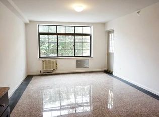 2320 30th Dr APT 3C, Astoria, NY 11102