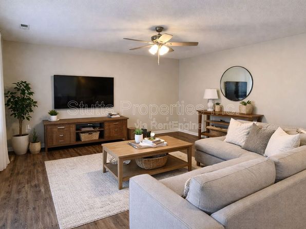 505 N Dickson St #A8