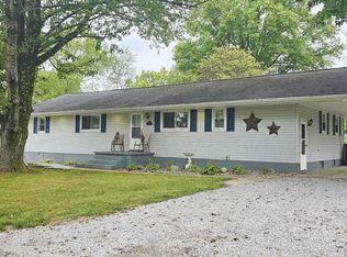 816 Sweeney Ave, Mount Carmel, IL 62863