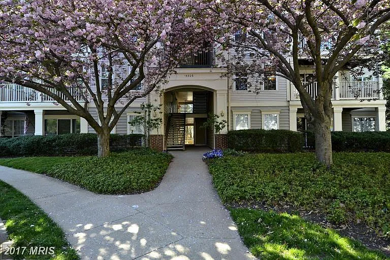 2 bed, 1155 sqft, $2,550 — Photo 1