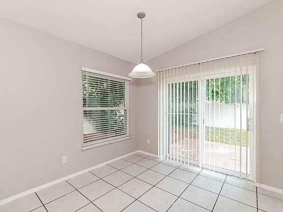 5th image of 3575 Chinaberry Ln