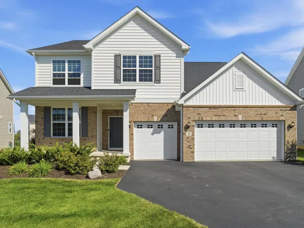39 Bluestone Ln, Delaware, OH 43015