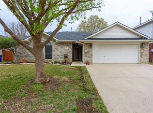 1513 Rancho Domingues Rd, Corinth, TX 76210