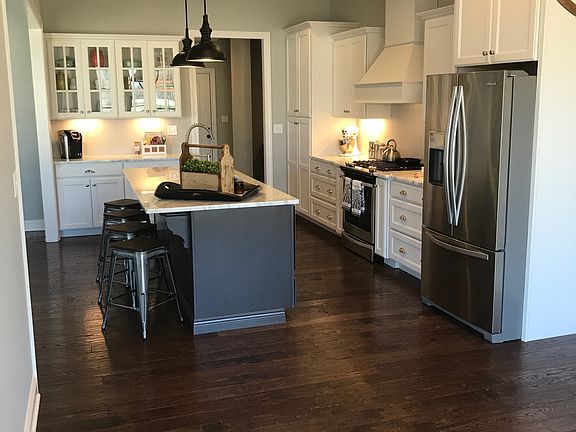 4th image of 210 Forest Ridge Cv