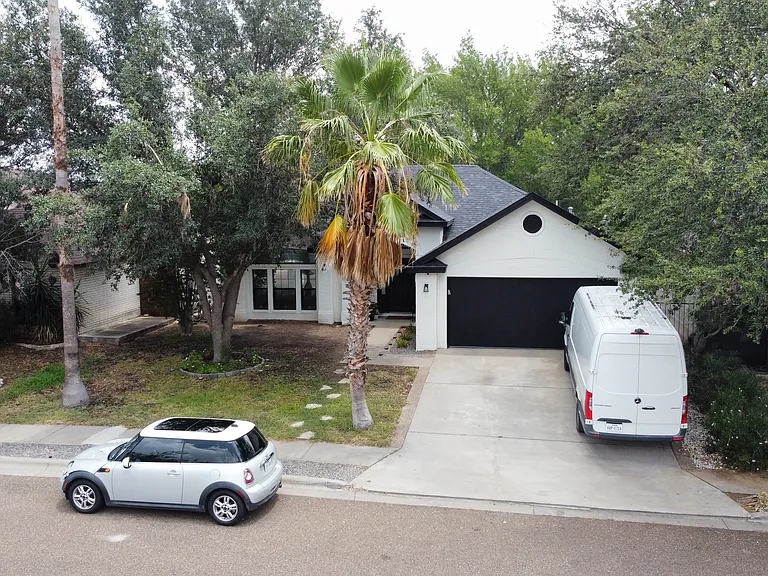 2061 Don Pascual Ln — Photo 1