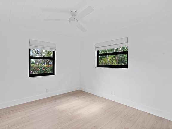 5th image of 237 NE 10th St #239