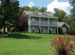 804 River Overlook Loop, Van Buren, AR 72956