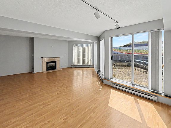 2nd image of 5733 Cambie St #1544672