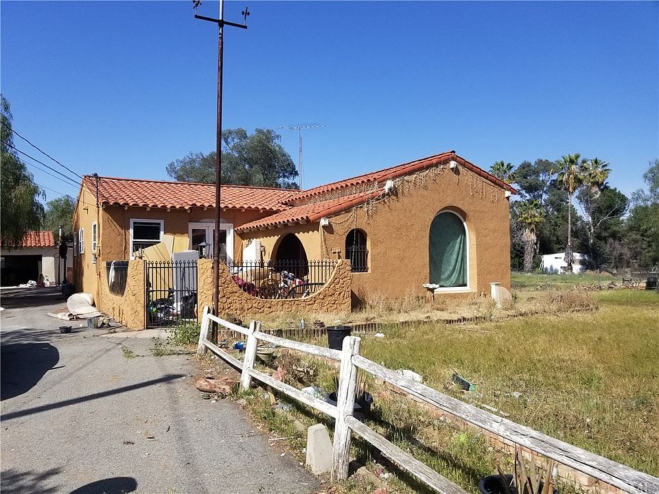 1st image of 20404 Telford Ave