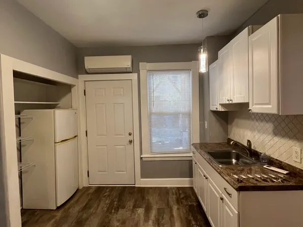 7 Home St APT 1R, Beverly, MA 01915