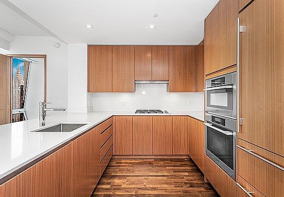 5th image of 400 5th Ave APT 53E