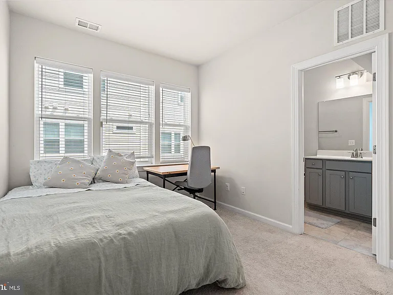 8156 Tompkins St — Photo 26