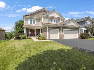 1360 Pleasant Lake Dr, Woodbury, MN 55129