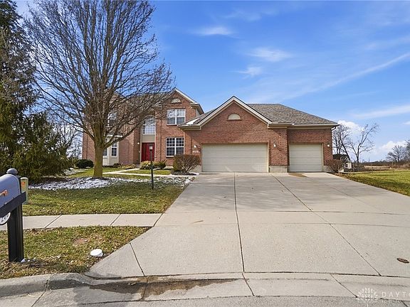 2nd image of 206 Cloverleaf Cir
