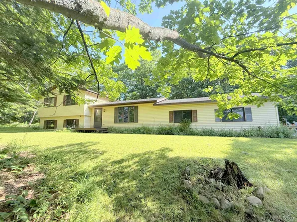 45484 26th Hwy #M, South Range, MI 49963