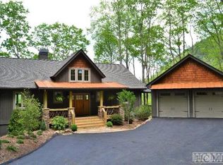 453 Golf View Rd, Sapphire, NC 28774
