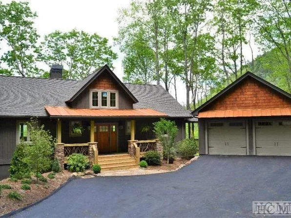453 Golf View Road, Sapphire, NC 28774