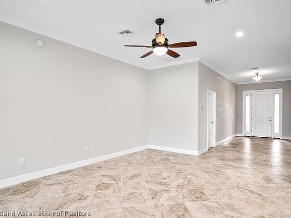 4th image of 5076 Birkdale Dr