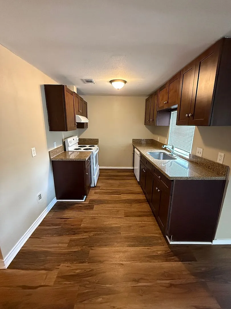 Spacious 3bed, 1bath In Vidor — Photo 4
