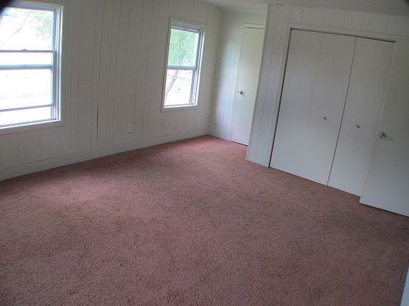 Master with 2 closets