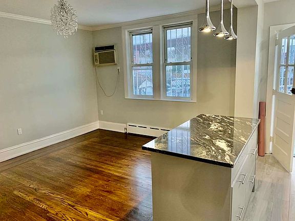4th image of 27-08 Ditmars Blvd #Top