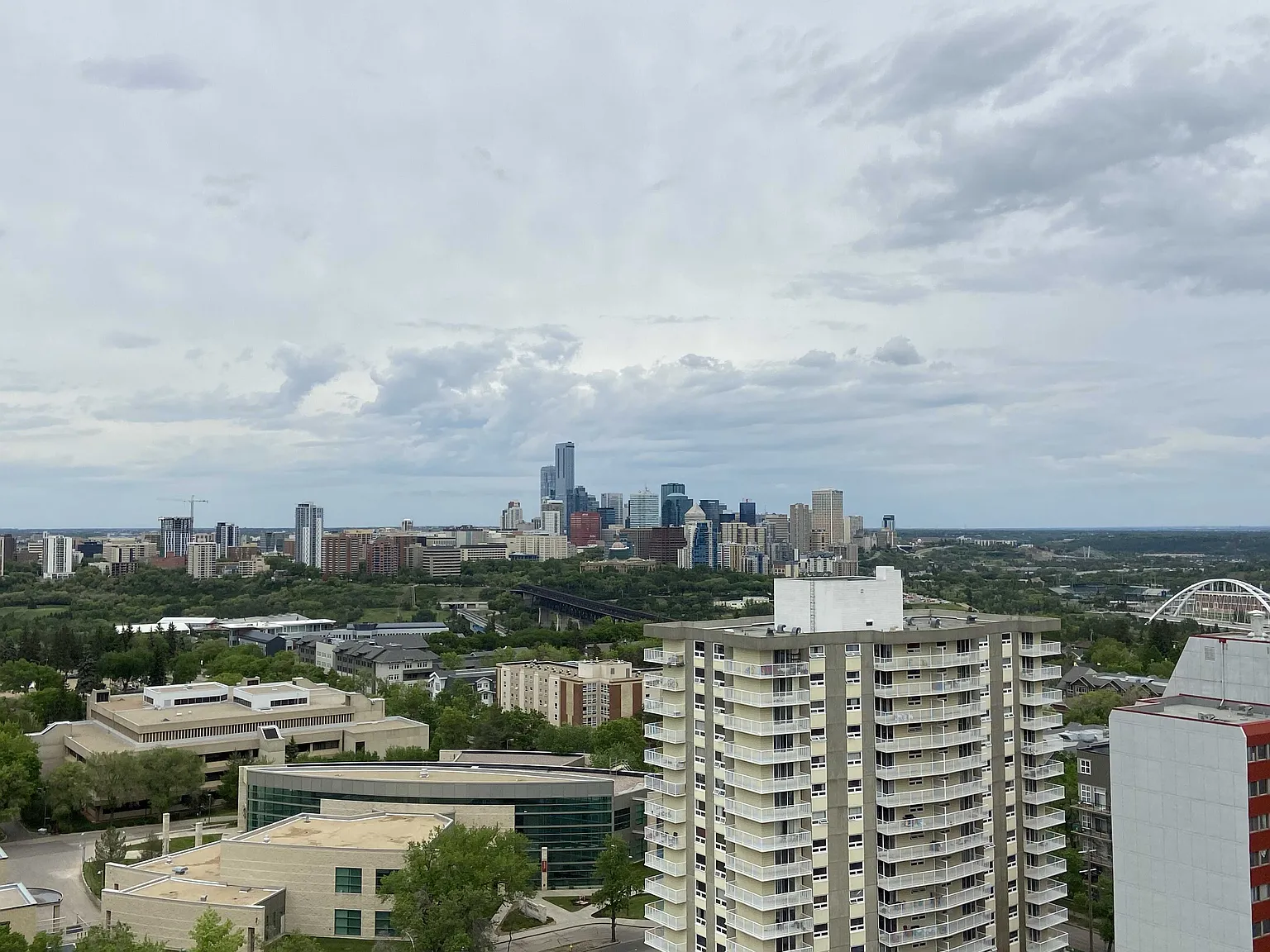 University Tower Apartments — Photo 4