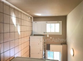 916 Rutledge Anx, Hendersonville, NC 28739