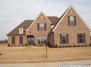 7092 Hawks Crossing Dr, Olive Branch, MS 38654