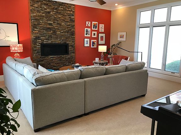 4th image of 4704 Country Club Ln