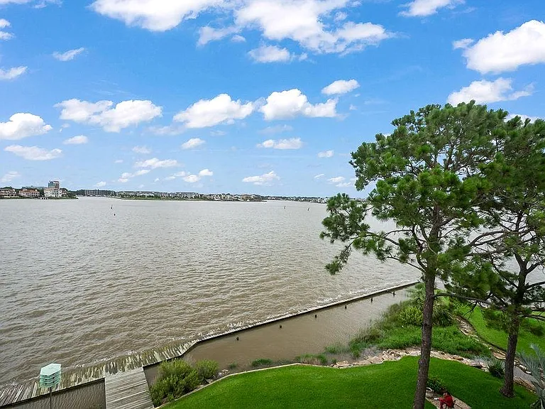 401 Lakeside Ln #311 — Photo 26