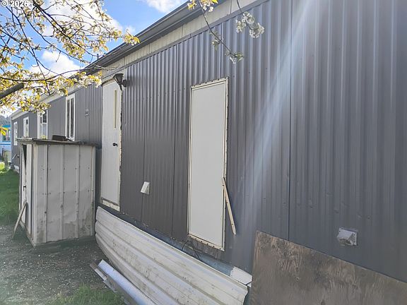 3rd image of 1000 N 8th St Space 47
