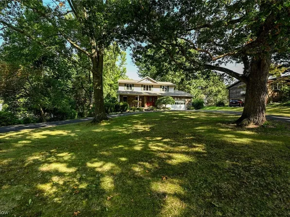 9205 Shadybrook St NW, Clinton, OH 44216