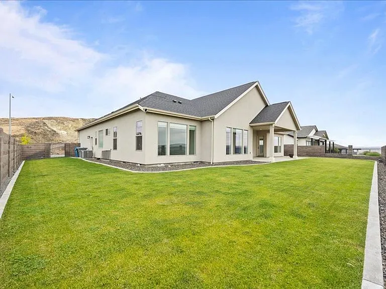2319 Skyview Loop — Photo 42
