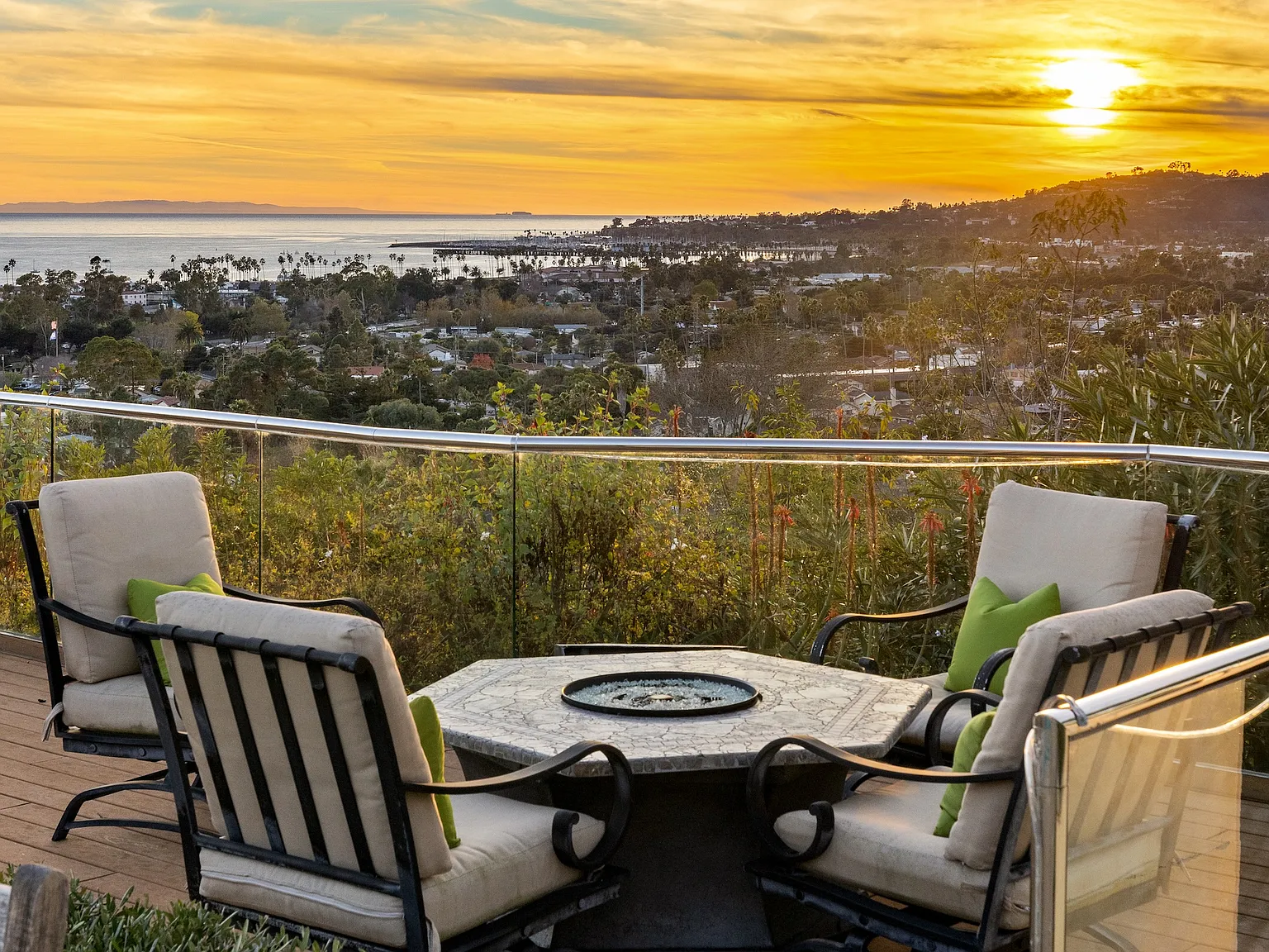 3 bed, 5000 sqft, $25,000 — Photo 3