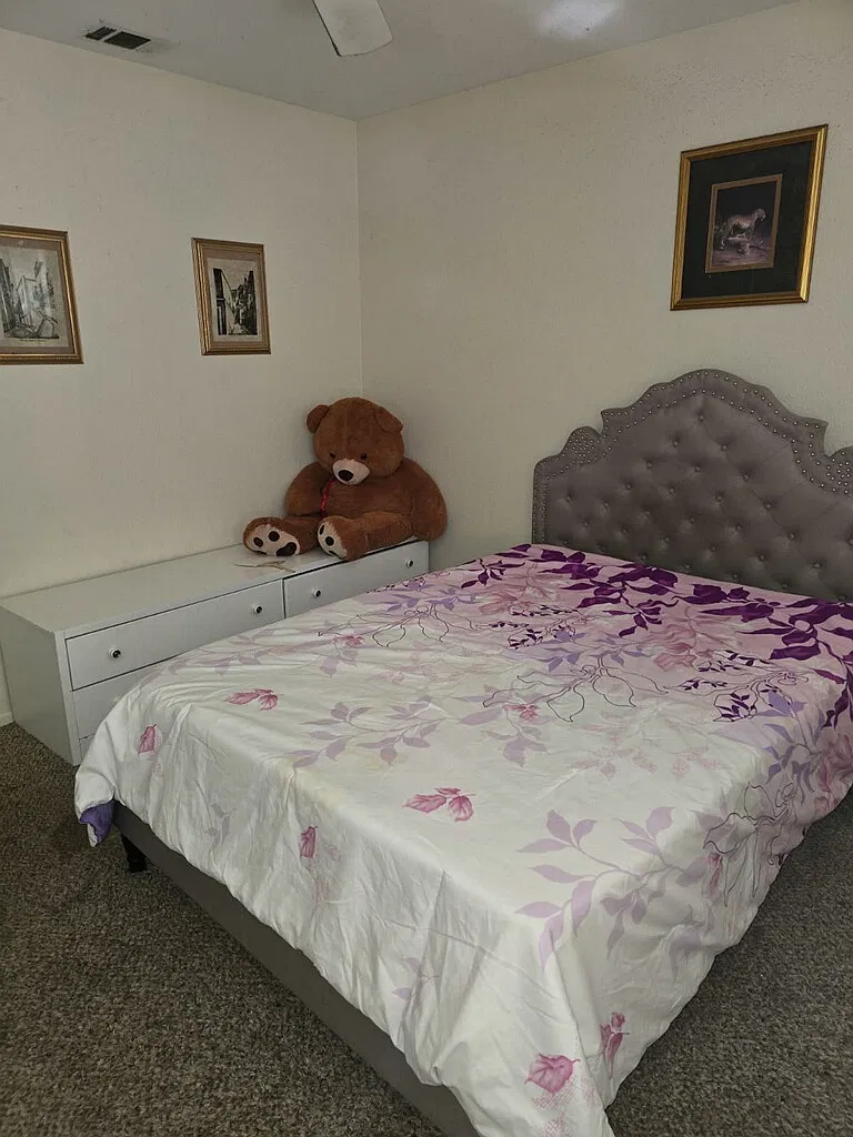 2 bed, 2742 sqft, $980 — Photo 4