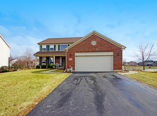 210 Southfield Dr, Minooka, IL 60447