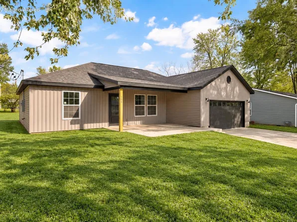 306 N Adams Street, Aurora, MO 65605