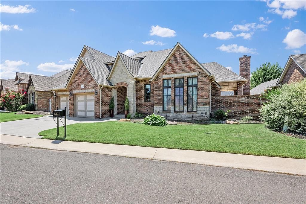 17125 Royal Troon Dr