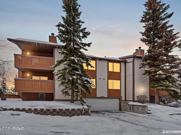 7240 Huntsmen Cir #4-A, Anchorage, AK 99518
