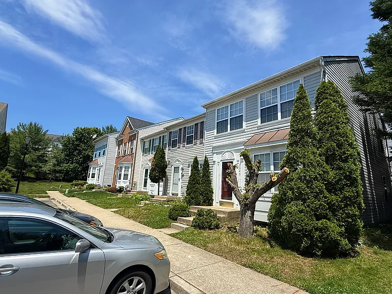 3340 Hollow Ct — Photo 2
