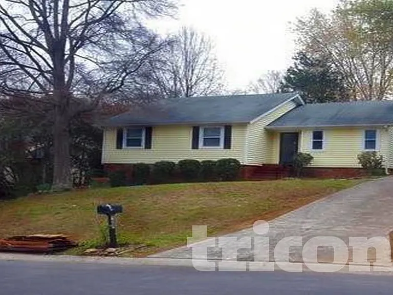 9607 Barkridge Rd — Photo 1