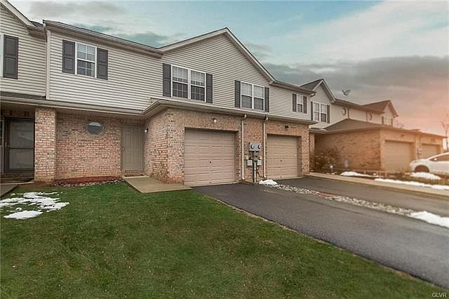 1st image of 2565 Gillian Ln