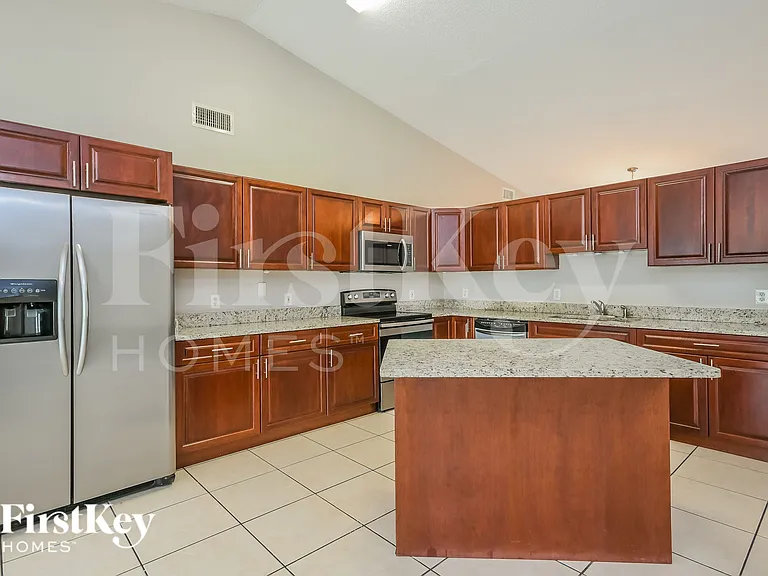 2421 Regent Way — Photo 7