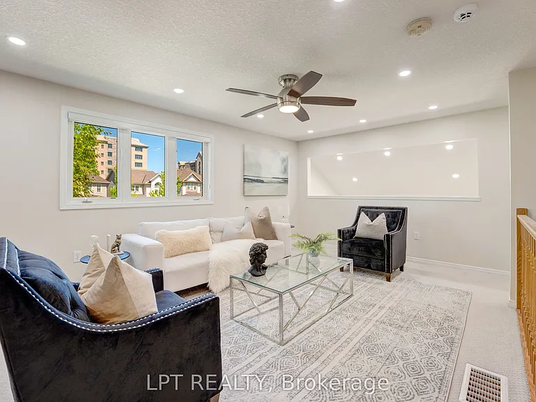 795 Laurelwood Dr #13 — Photo 37