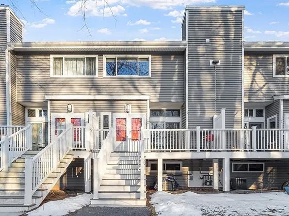 255 North Rd Unit 100, Chelmsford, MA 01824