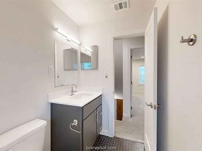 505 Boyett St #D1 — Photo 18