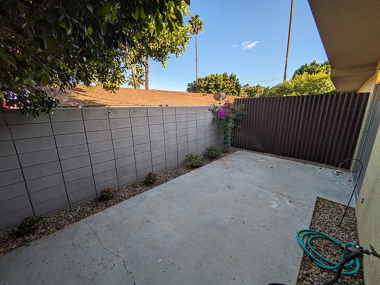 1540 N Chaparral Rd — Photo 7