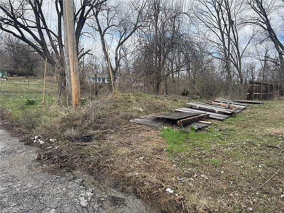 4th image of 9010 E Wilson Rd