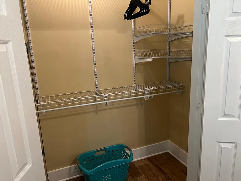 105 Hillcrest St — Photo 17