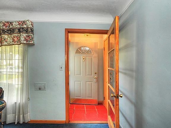 2nd image of 2810 Wildflower Dr